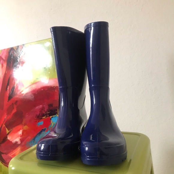 Blue rain boots - Picture 2 of 2